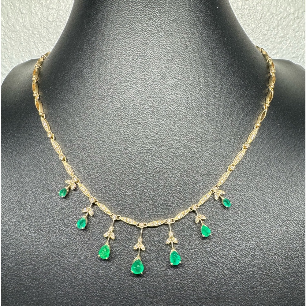 Absolutely Stunning Natural Emerald Diamond Necklace, 14k gold